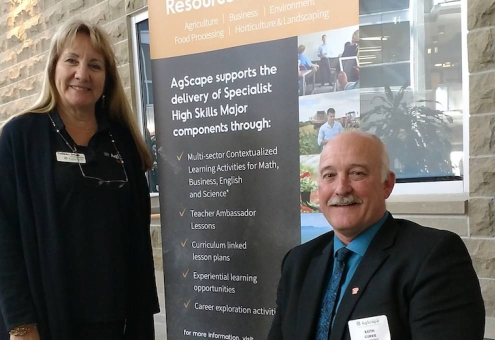 Colleen Smith, executive direc- tor, AgScape is pictured with chair Keith Currie.