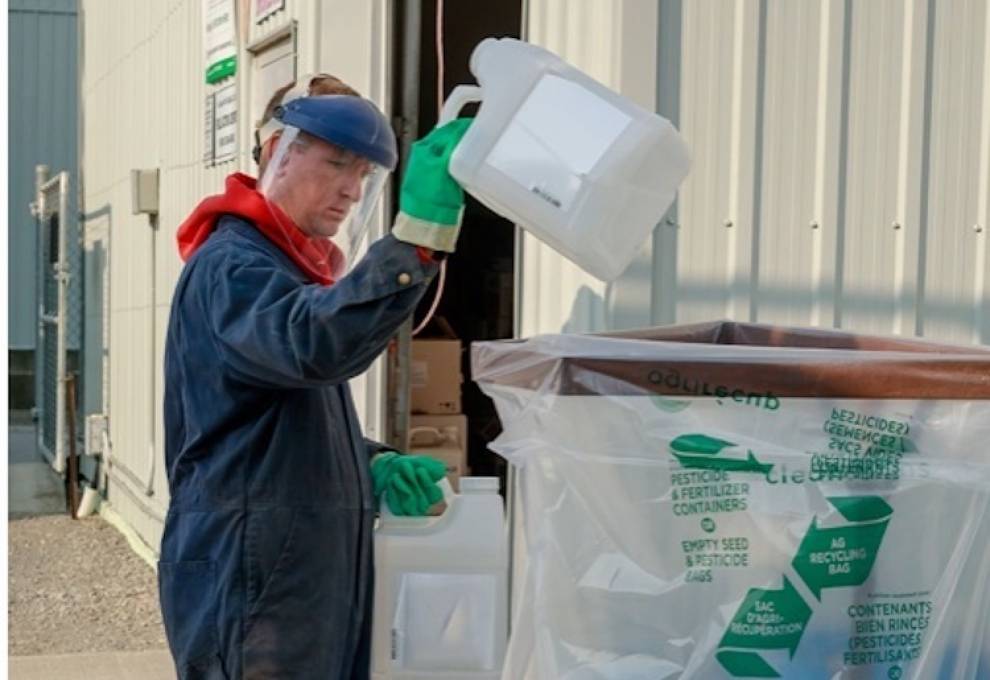 Cleanfarms says that Canadian farmers returned 77 per cent of empty 23L and smaller jugs in 2021, edging up from 71 per cent in 2019.  Photo by Cleanfarms. 