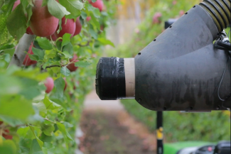 robotic apple harvester