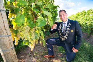 Grape Growers of Ontario and Farm Credit Canada have announced that Benjamin (Ben) Froese of Willow Lake Ventures Inc. in Niagara-on-the-Lake has been chosen by his peers as the 2022 Grape King. Photo by Denis Cahill.